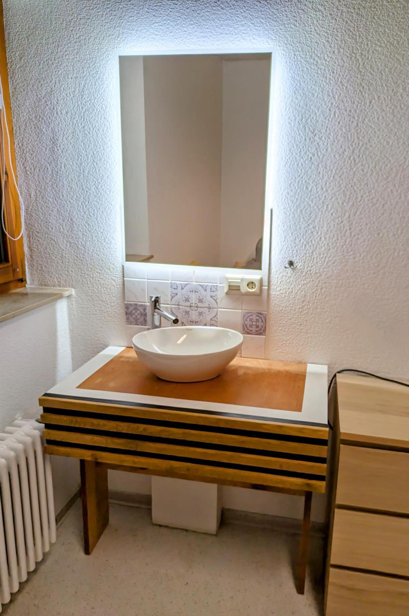4 Zimmer Geraeumige Und Ruhig Gelegene Ferien- Und Monteurwohnung Nur Fuer Sie Allein Aujvari Vermietungen Spiegelberg Екстериор снимка